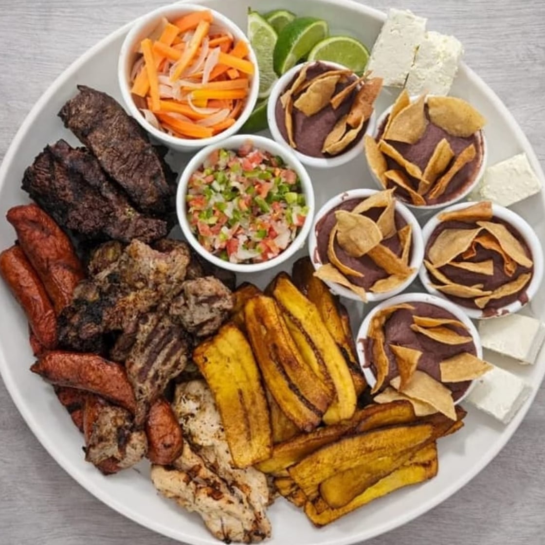 Parrillada La Cordillera — especialidad de la casa