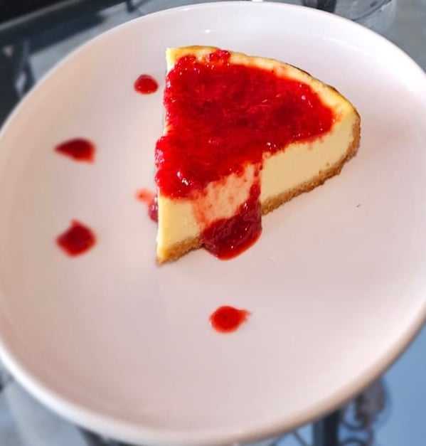 Cheesecake con fresa hecho en casa — La Cordillera